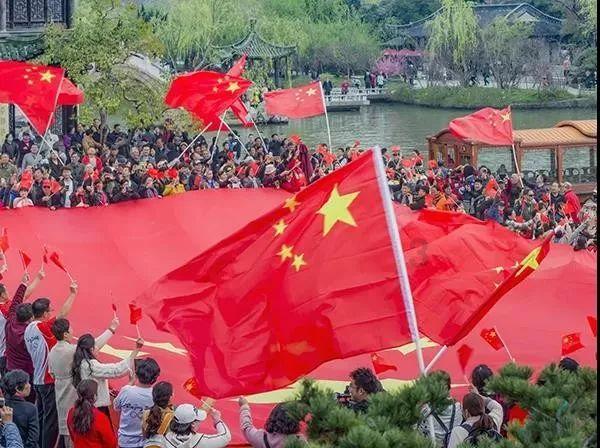 被称“冲天大将军”,35岁率领农民起义,却残忍坑杀12万百姓