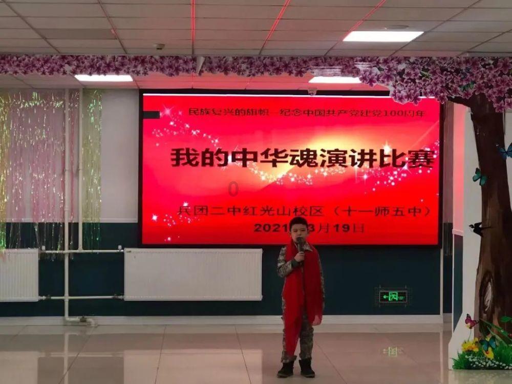 双人跨栏赛跑